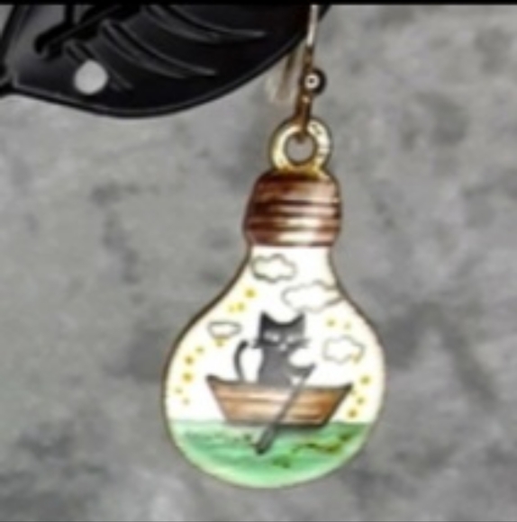 Handcrafted Steampunk Lightbulb Cat Earrings White Steampunk - Picture 3 of 3